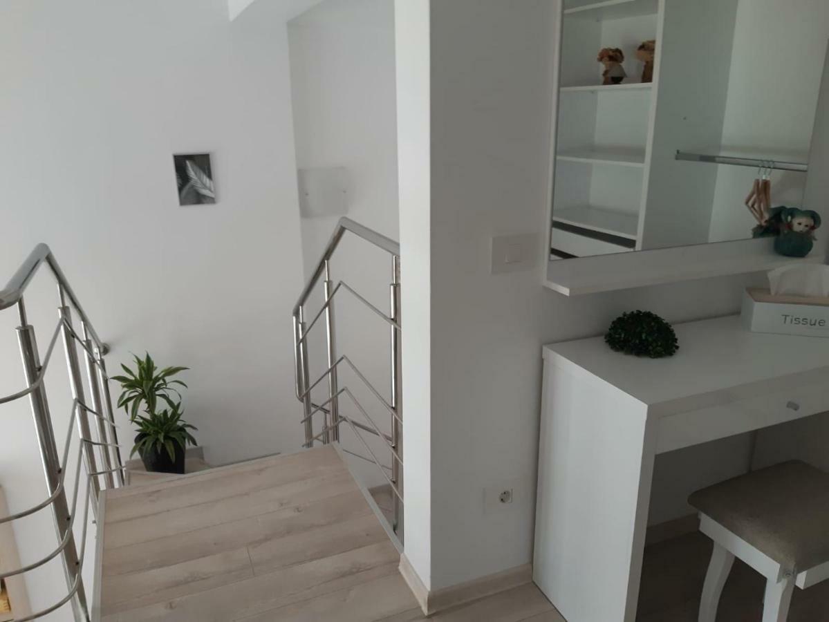Apartament Ana Premium Apartment Oradea Exterior photo