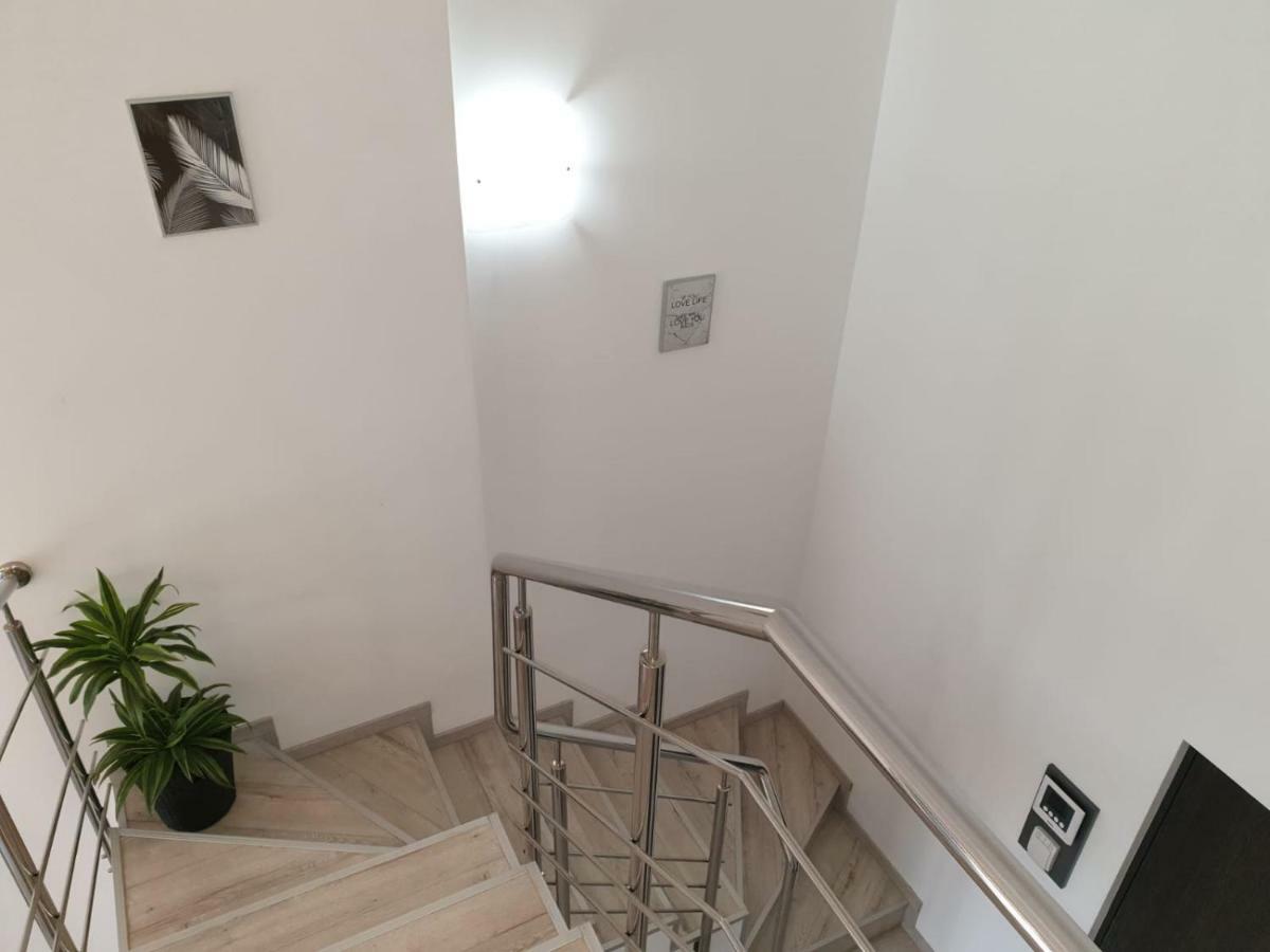 Apartament Ana Premium Apartment Oradea Exterior photo